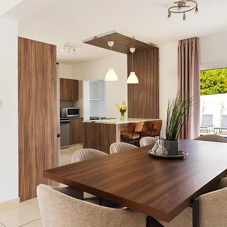 Luxvillasrentals Villa Agia Napa