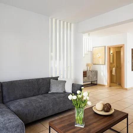 Luxvillasrentals Villa Agia Napa