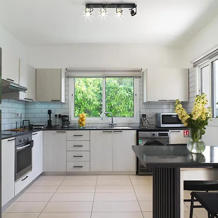 Luxvillasrentals فيلة