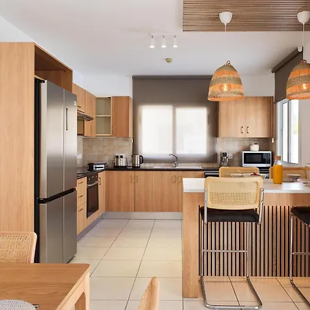 Luxvillasrentals فيلة *