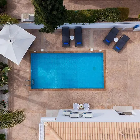 Luxvillasrentals ヴィラ