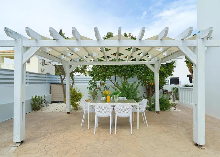 Luxvillasrentals * Agia Napa