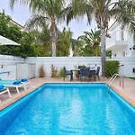 Luxvillasrentals
