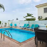 Luxvillasrentals Villa