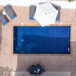 Luxvillasrentals *