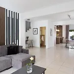 Luxvillasrentals Villa