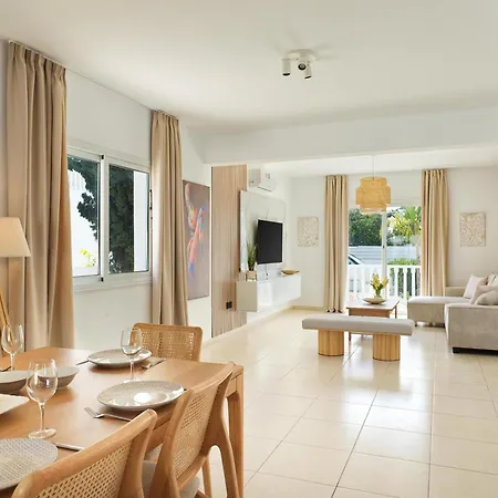 Luxvillasrentals Villa