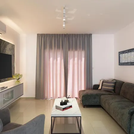 Luxvillasrentals * Ajía Nápa