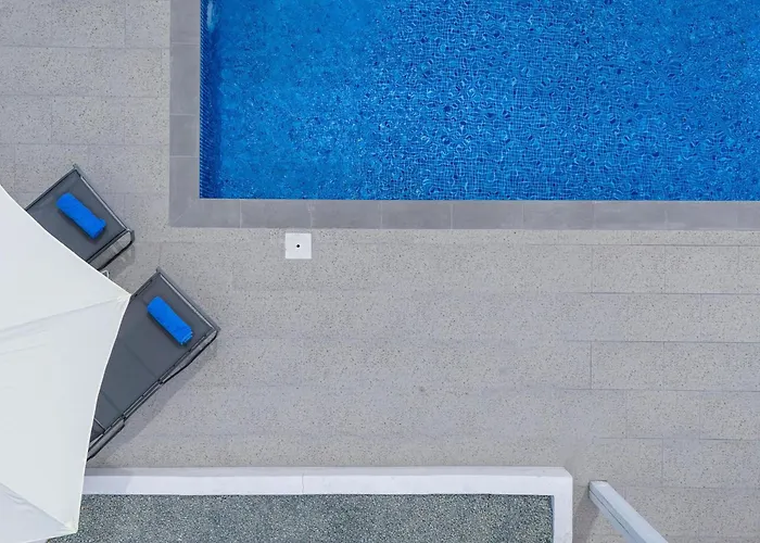 Luxvillasrentals * Ayia Napa