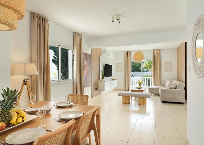 Luxvillasrentals ヴィラ