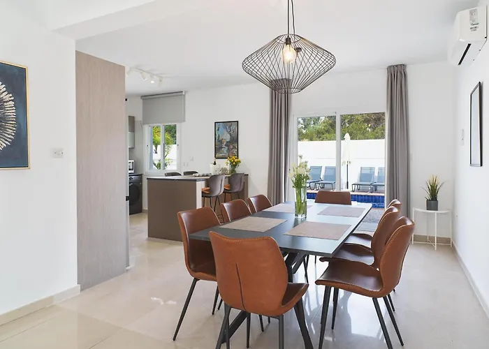 Luxvillasrentals Villa Ayia Napa