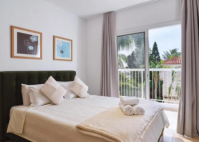 Luxvillasrentals Villa Ayia Napa